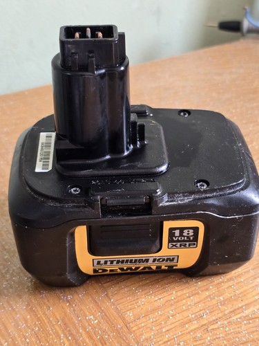 Dewalt de9180 battery genuine - dewalt,