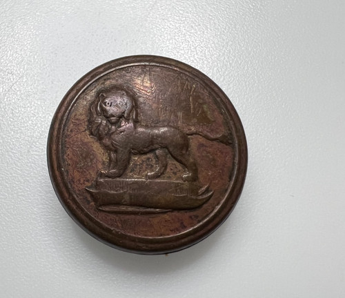 Antique livery button lion - livery,