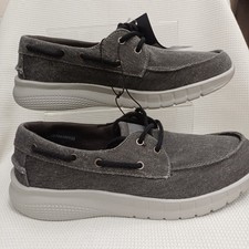 BNWT TU MENS CANVAS SHOES