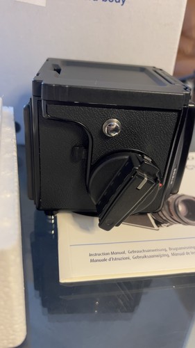Hasselblad 503cw camera body - ,