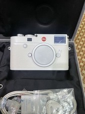 Leica M10-P White limited Edition + Summilux 50mm f1.4 completed Set with case