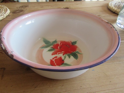 Vintage enamelware mixing bowl - enamelware,