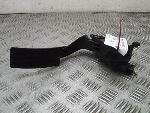 Renault clio accelerator - clio,