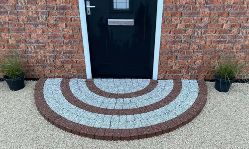 Curved entry bricks step - curved,