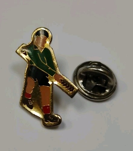 Hurling player pin badge - hurling,