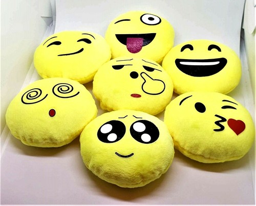 Emoji keychain plush yellow - yellow, 3"