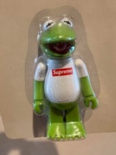 Supreme x Medicom Toy KUBRICK