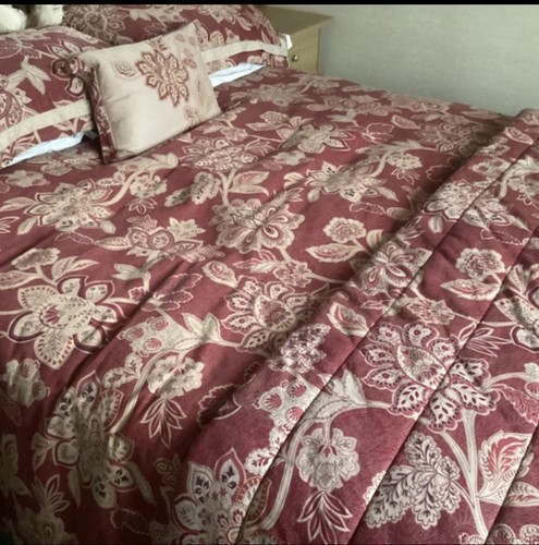Dorma red samira king duvet - red,