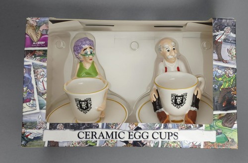 Novelty pair ceramic egg - egg, cups