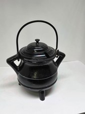 Cast iron Cauldron w. Lid and