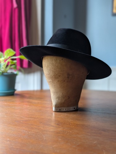 Lock hatters london - co.,