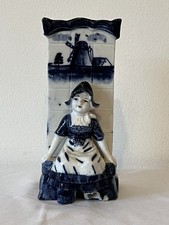 Delft Blue White Figural Spill