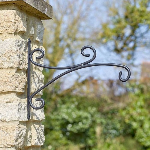 Wall bracket hanging - 16/18",
