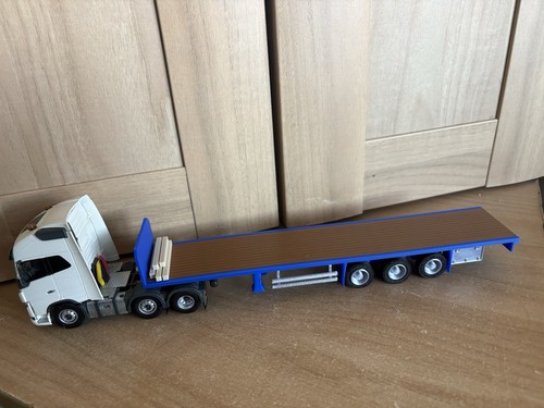 Scale flat bed trailer - 1:50,