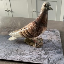 Beswick Pigeon  Model 1383 Three Stripe Pigeon