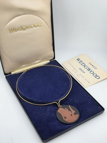 Gourgeous new box - new,