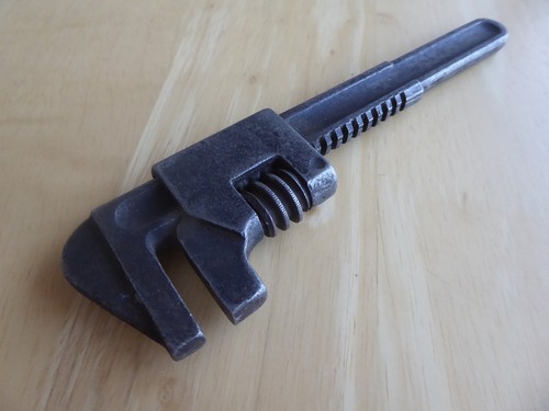 Adjustable type monkey - adjustable, 7"