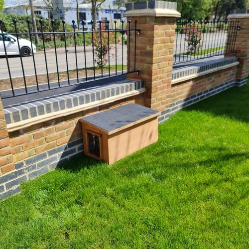 Outdoors cat house - house, cabin