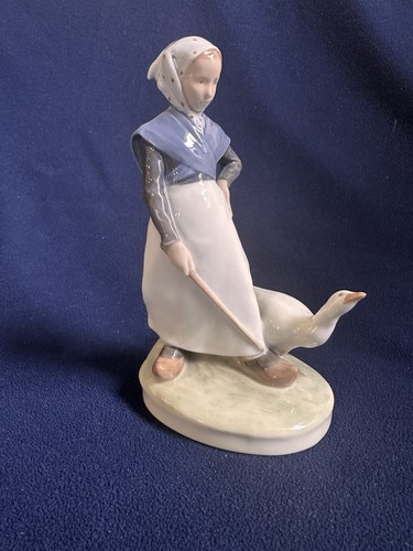 Royal copenhagen figurine - royal,