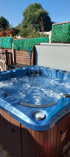 Square hot tub spa - square,