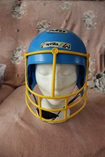 VINTAGE CASCO PLASTIC AMERICAN FOOTBALL/BMX TOY HELMET