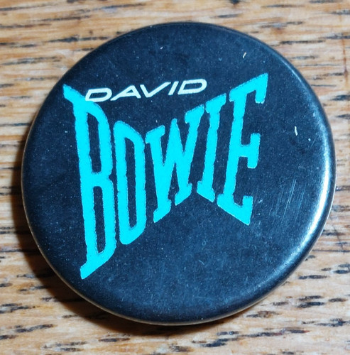 Vintage david bowie badge - vintage,