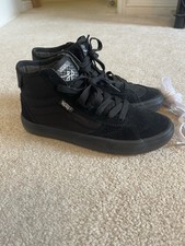 VANS Off the Wall Hi-top Trainers Size 2.5. New Without Box