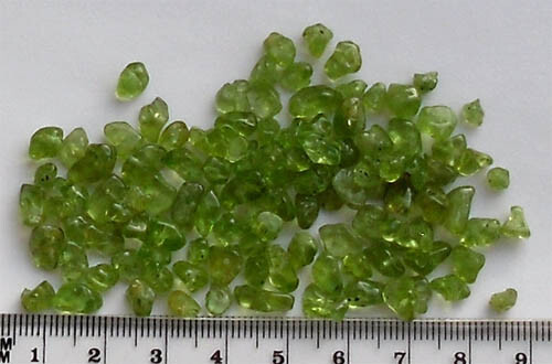 20g peridot gem - chips,