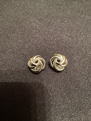 Pair grosse knot clip - pair, clip-on