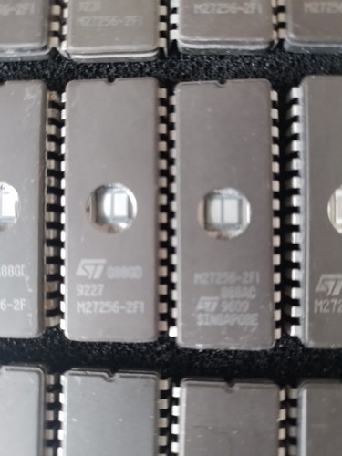 M27256 2f1 eproms cleaned - st, m27256-2f1