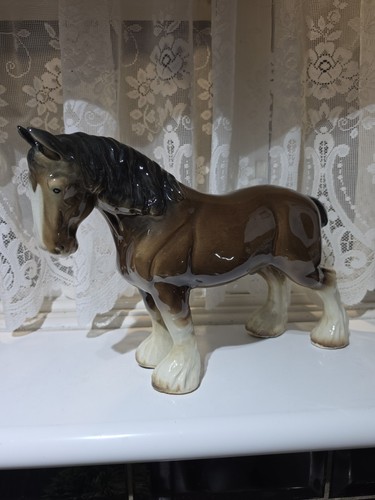 Large show horse figurine - large,