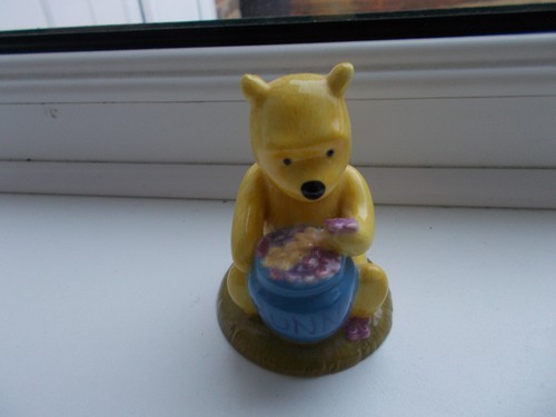 Royal doulton classic pooh - doulton,