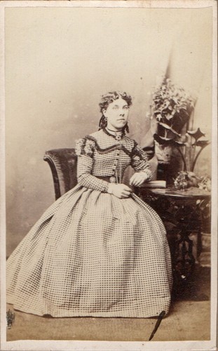 Reeve london cdv lady check - london,