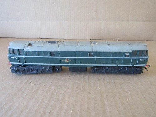 Tri ang diesel locomotive - ,