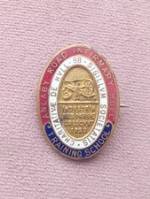 VINTAGE NURSING BADGE HULL