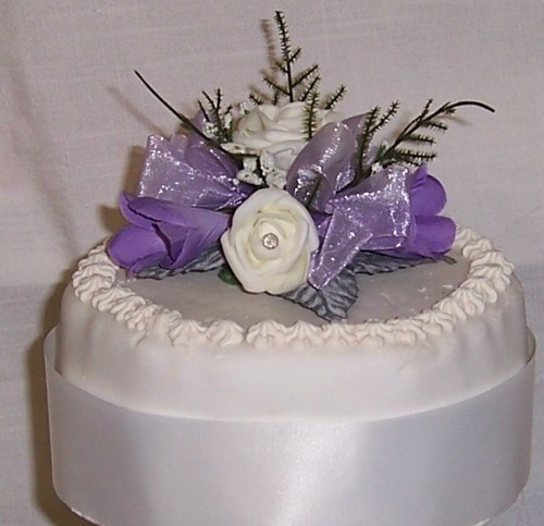 Cake topper artificial - cake,
