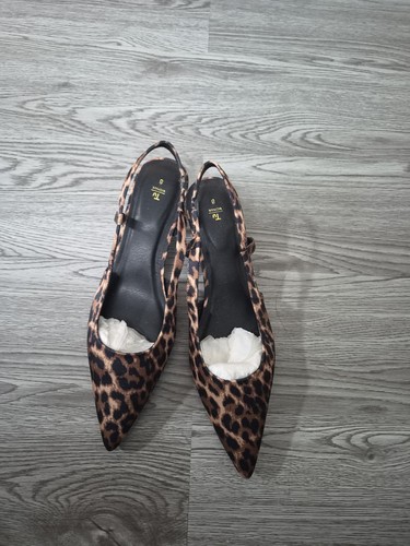 Ladies very small heel - heel, new