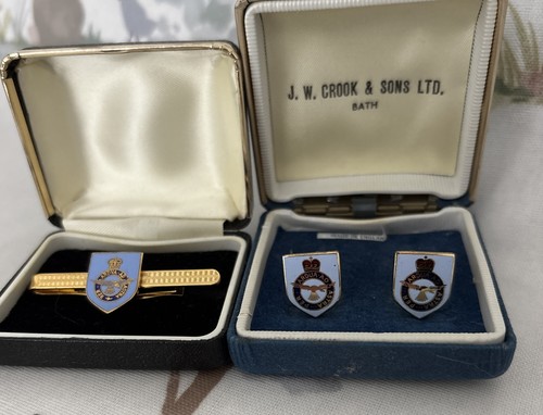 Vintage raf enamel gold - raf, gold-tone