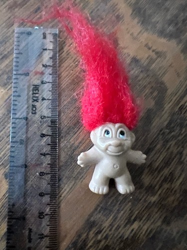 Small dam troll keyring red - small,