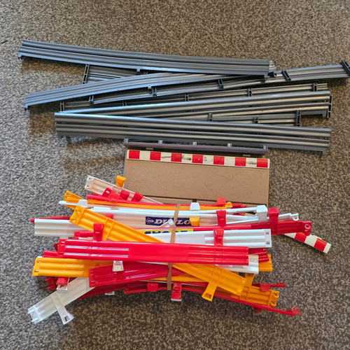 Scalextric assorted trackside - assorted,