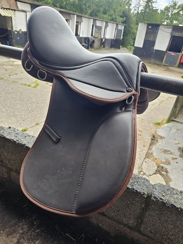 Brown faux leather - faux, 16inch