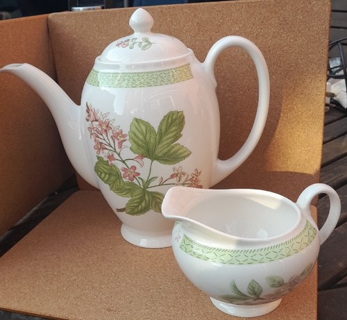 Floral pattern teapot - teapot, jug