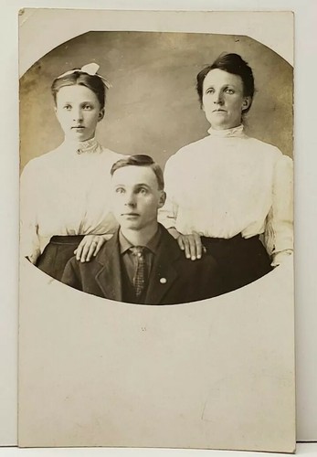 Rppc family posing - for, picture