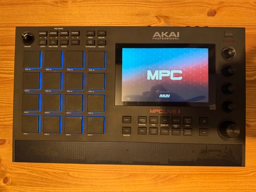 Akai mpc live 1tb - akai, ii