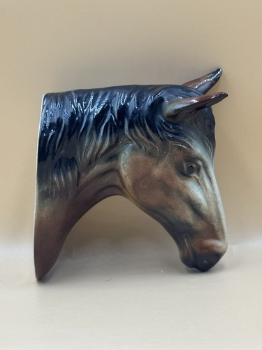 Beswick gloss hunter - hunter, horse