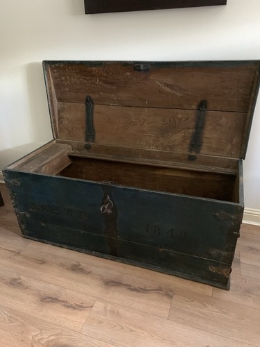 Antique oak trunk panelled - antique,