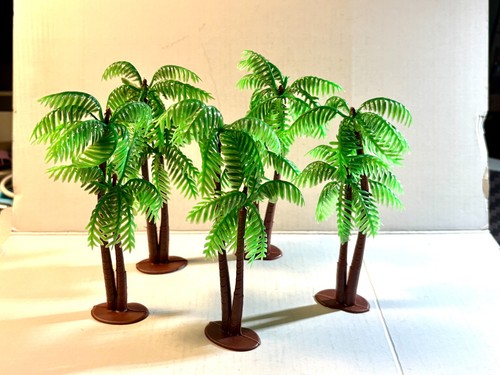 Lot five plastic - lot, tall