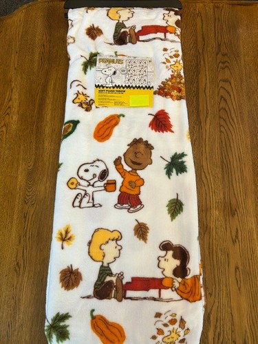 Peanuts charlie brown gang - charlie,