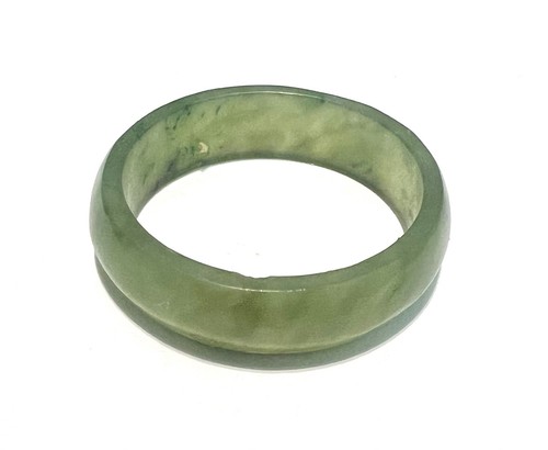 Vintage green nephrite jade - nephrite,