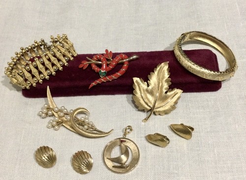 Vintage crown trifari lot - crown,